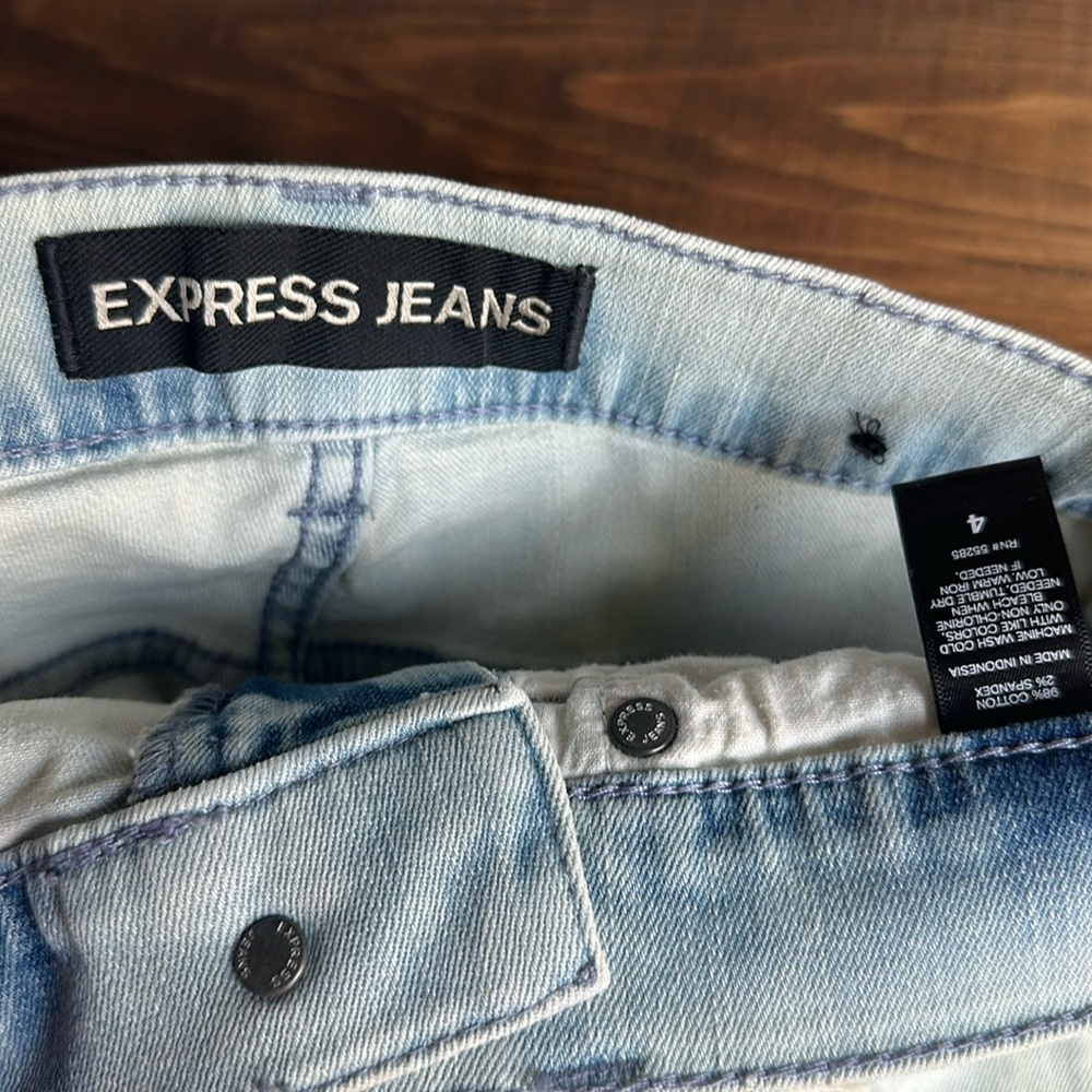 Express Jean shorts - Picture 3 of 5